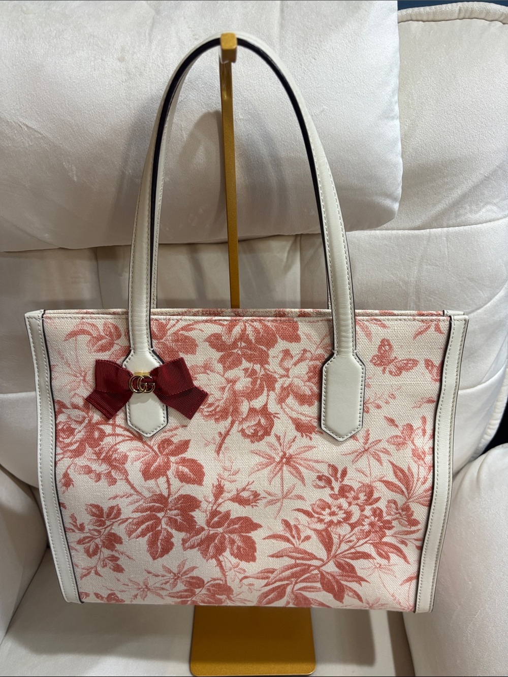Gucci Herbarium Cream Canvas Tote with Coral Floral Print and Red Bow